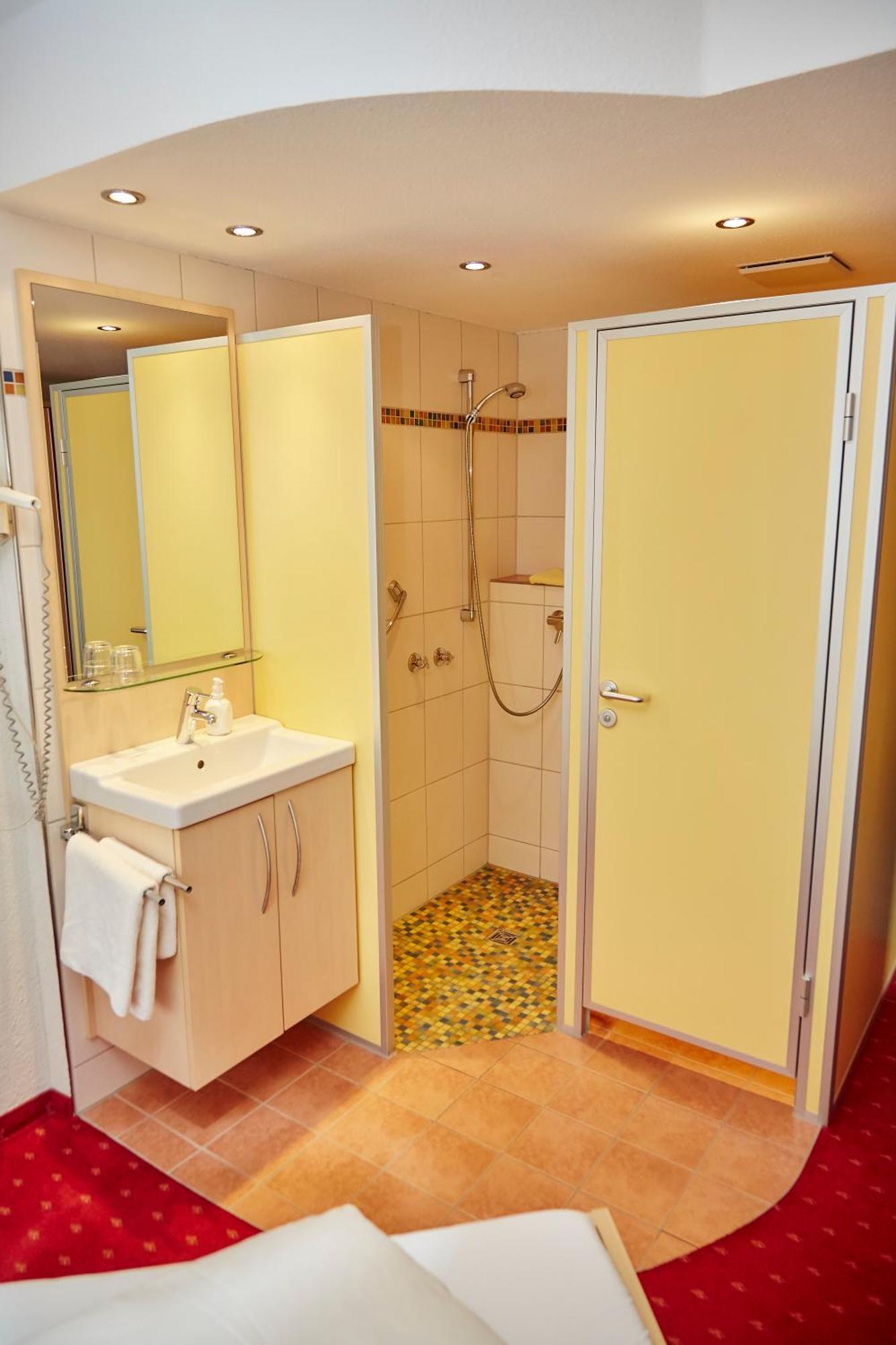 Flair Hotel Landgasthof Roger Löwenstein المظهر الخارجي الصورة